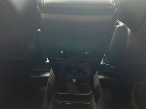 Used 2024 Ford Explorer XLT w/ Equipment Group 202A AWD/4WD image 33