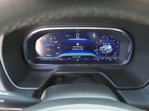 Used 2024 Chevrolet Suburban LT image 14