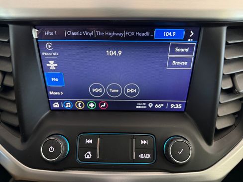 Used 2022 GMC Acadia SLE w/ Driver Convenience Package image 26