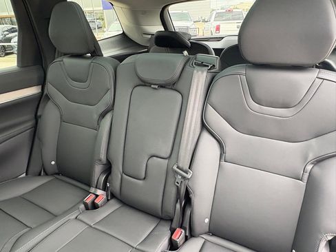 New 2025 Volvo EX90 Plus image 21