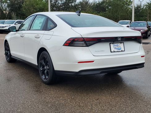 New 2025 Honda Accord SE image 7