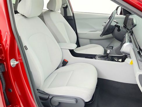 Used 2024 Hyundai Kona SEL image 19