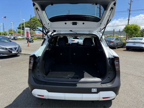 Used 2026 Nissan Kicks SV FWD image 11