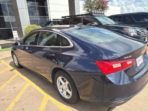 Used 2018 Chevrolet Malibu LS FWD image 3