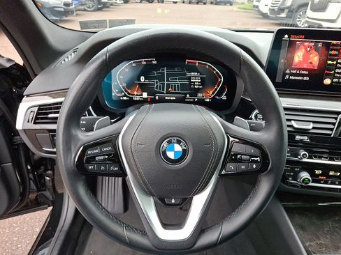 Used 2022 BMW 530i xDrive w/ Premium Package image 20