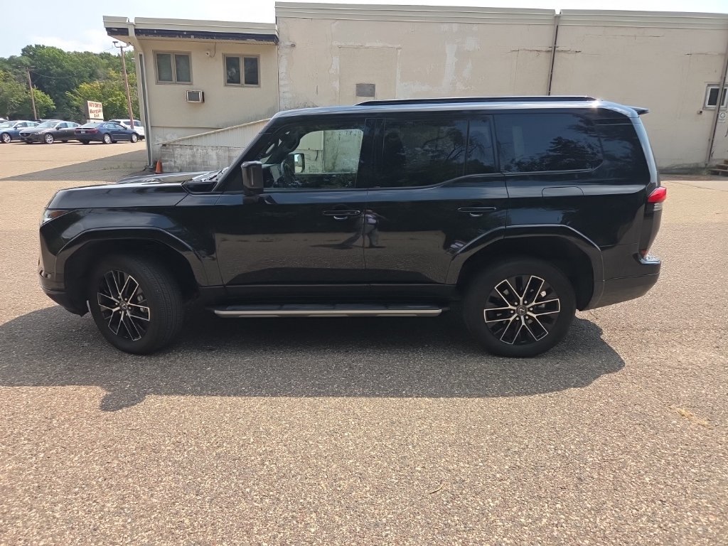 Used 2024 Lexus GX 550 w/ Accessory Package (2T) AWD/4WD image 6