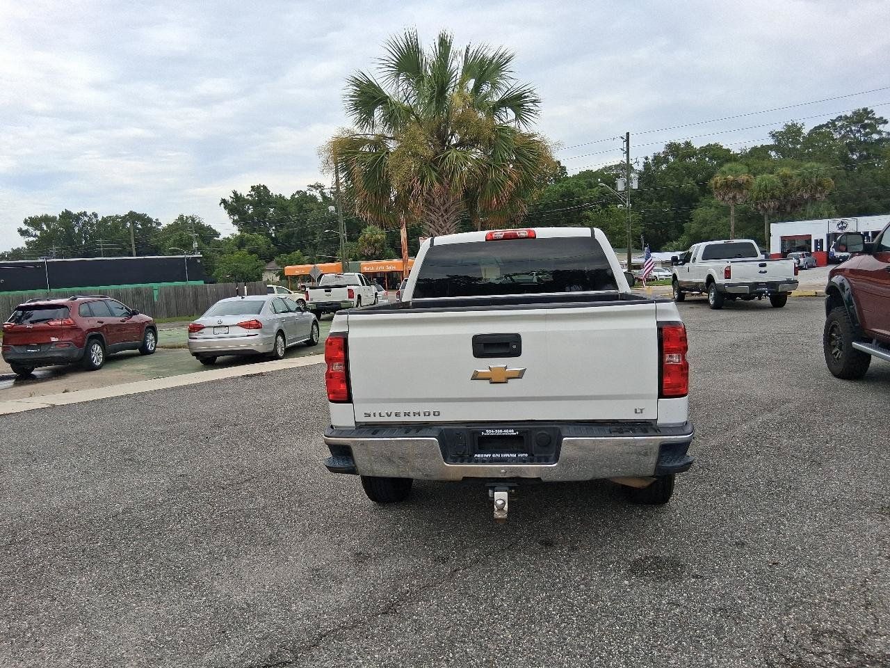 Used 2016 Chevrolet Silverado 1500 LT RWD image 4
