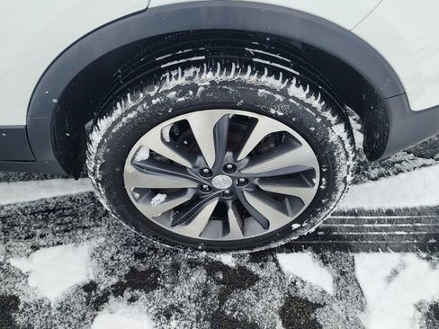 Used 2022 Buick Encore Preferred AWD/4WD image 8
