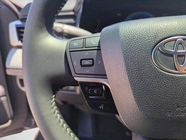 Used 2026 Toyota Camry SE FWD image 17