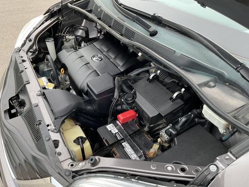 Used 2011 Toyota Sienna LE FWD image 49