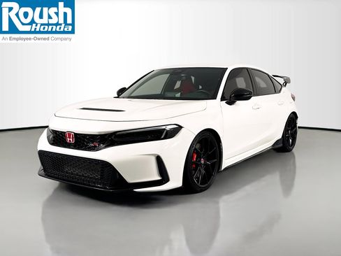 Used 2023 Honda Civic Type R image 1