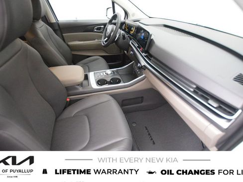 New 2026 Kia Carnival LXS image 16