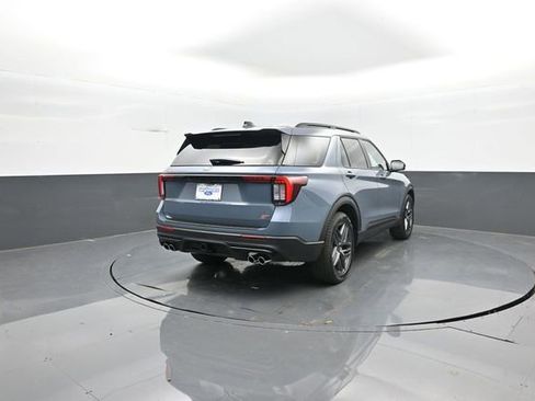 New 2026 Ford Explorer ST w/ Sun And Sound Package image 7