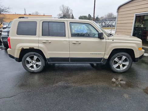 Used 2017 Jeep Patriot High Altitude image 6