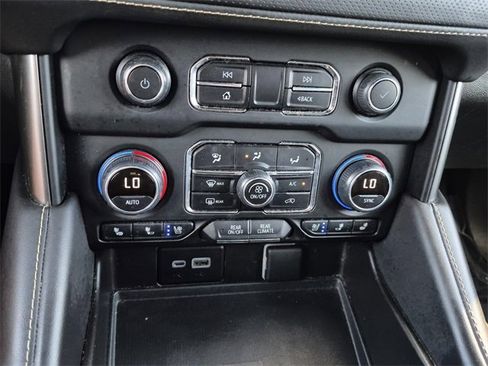 Used 2023 Chevrolet Suburban Premier image 45