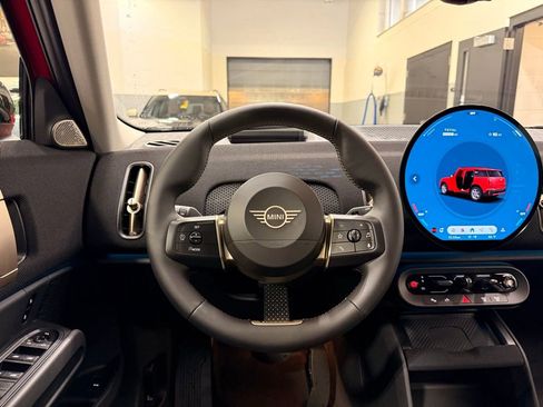 Used 2025 MINI Cooper Countryman S w/ Comfort Package Max image 22