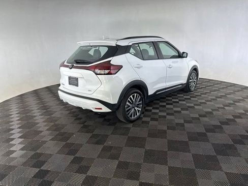 Used 2024 Nissan Kicks SR w/ SR Premium Package FWD image 5