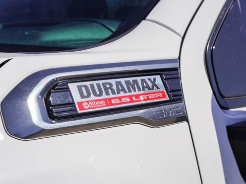 Used 2022 GMC Sierra 3500 AT4 w/ AT4 Premium Plus Package image 6