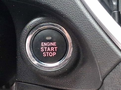 Used 2022 Subaru Impreza 2.0i Limited image 24