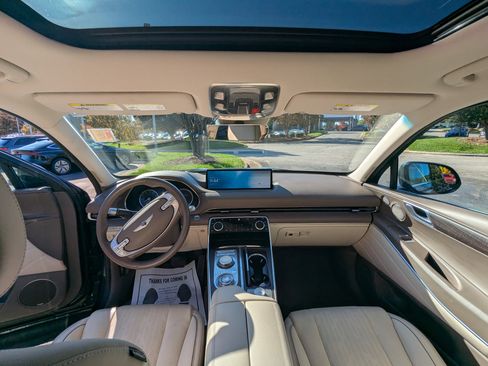 Used 2023 Genesis GV80 2.5T w/ Advanced Package image 12