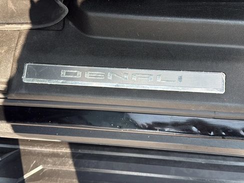Used 2021 GMC Yukon XL Denali AWD/4WD image 31