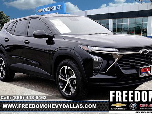 Used 2026 Chevrolet Trax RS w/ Driver Confidence Package image 1