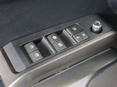 Used 2016 Toyota Tacoma TRD Sport w/ Towing Package RWD image 20