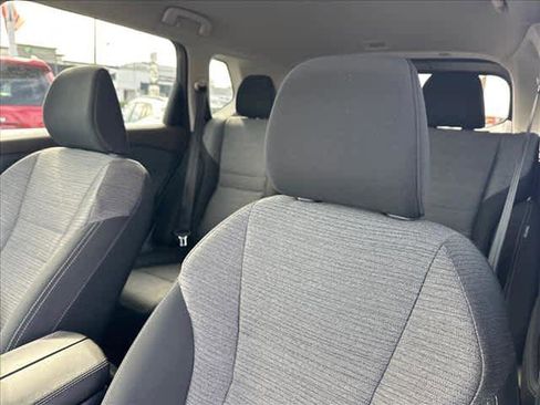 Used 2023 Nissan Rogue SV image 16