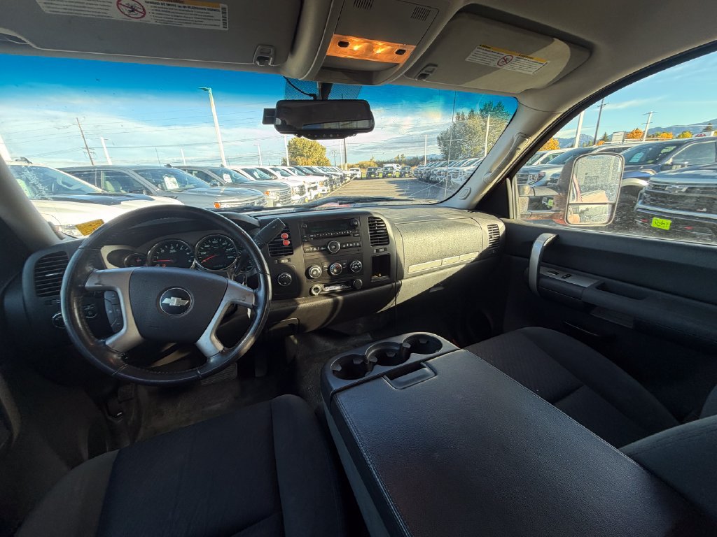 Used 2009 Chevrolet Silverado 2500 LT AWD/4WD image 3