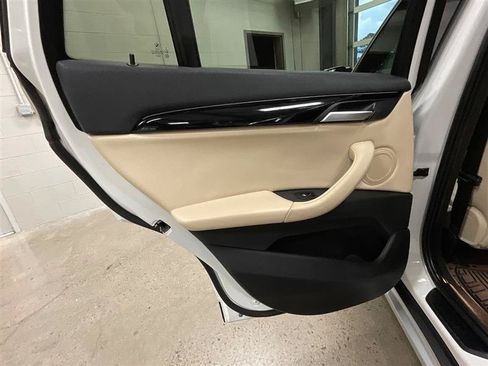 Used 2018 BMW X1 sDrive28i FWD image 19