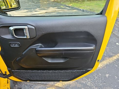 Used 2021 Jeep Wrangler Unlimited Sport AWD/4WD image 15