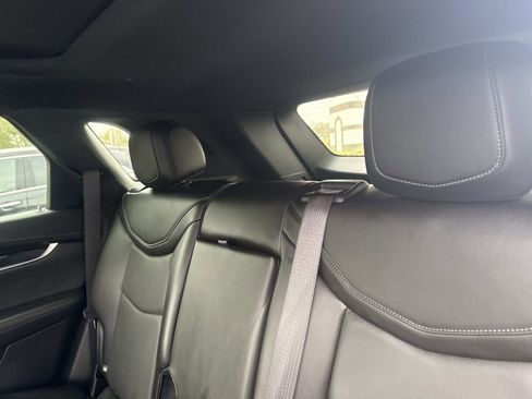 Used 2025 Cadillac XT5 Premium Luxury image 16