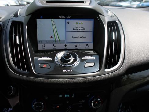 Used 2018 Ford Escape Titanium AWD/4WD image 25