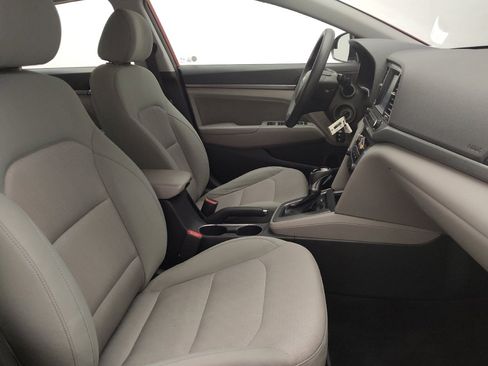 Used 2017 Hyundai Elantra SE image 21
