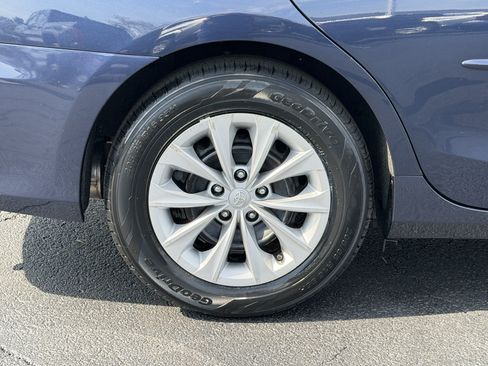 Used 2017 Toyota Camry LE w/ Protection Package (Q2) FWD image 10
