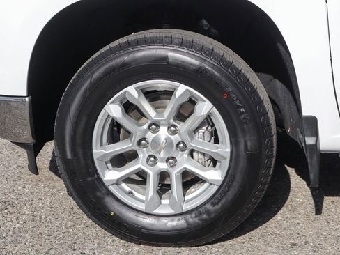 Used 2023 Chevrolet Silverado 1500 LT AWD/4WD image 46