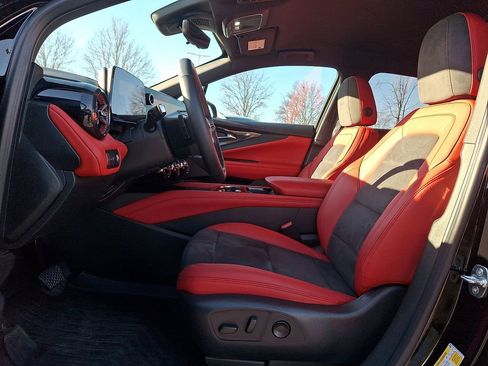 Used 2024 Chevrolet Blazer EV RS image 13