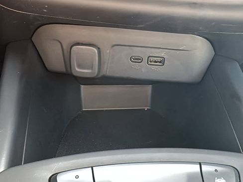 Certified 2024 Chevrolet Trax LS w/ LS Convenience Package FWD image 17
