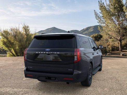New 2026 Ford Expedition Max Active RWD image 10