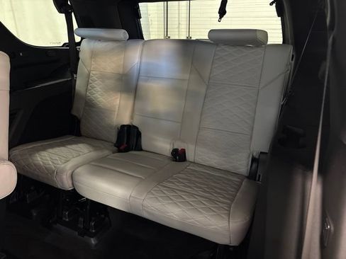 Used 2025 Cadillac Escalade V AWD/4WD image 46