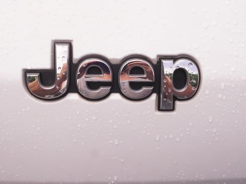 Used 2021 Jeep Grand Cherokee L Limited RWD image 40