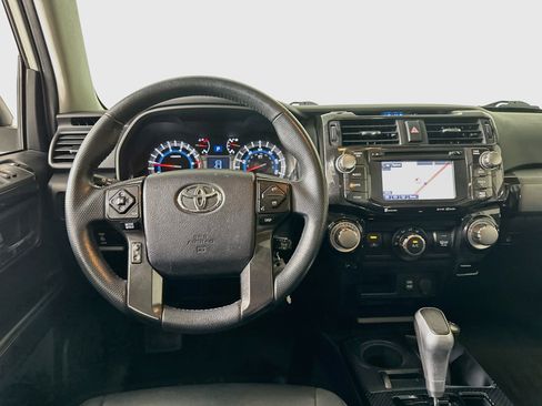 Used 2019 Toyota 4Runner TRD Off-Road Premium AWD/4WD image 17