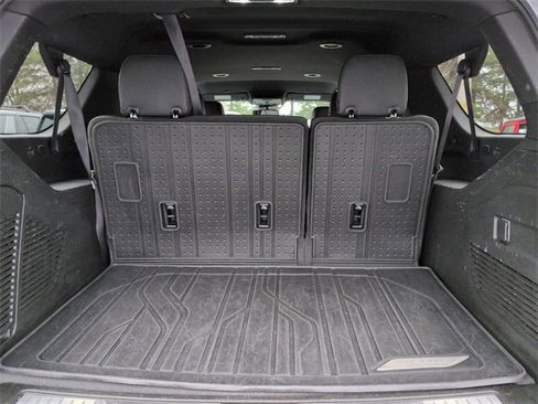 Used 2023 Chevrolet Suburban RST image 25