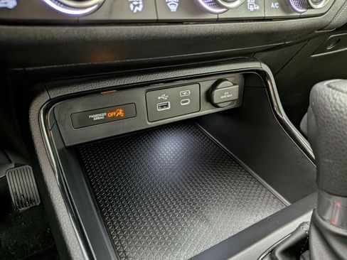 Used 2023 Honda CR-V EX image 9