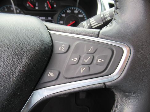 Used 2018 Chevrolet Equinox LT FWD image 22
