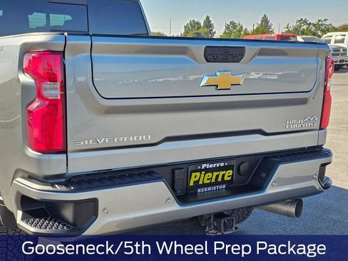 Used 2024 Chevrolet Silverado 3500 High Country w/ High Country Premium Package image 8
