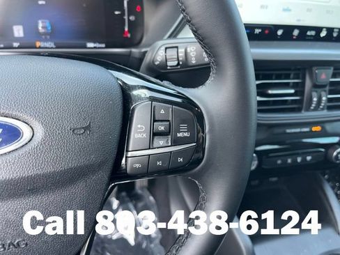 Used 2025 Ford Escape SE FWD image 20