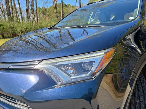 Used 2018 Toyota RAV4 Limited w/ Advanced Technology Package image 31