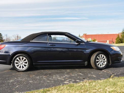 Used 2012 Chrysler 200 Touring FWD image 9