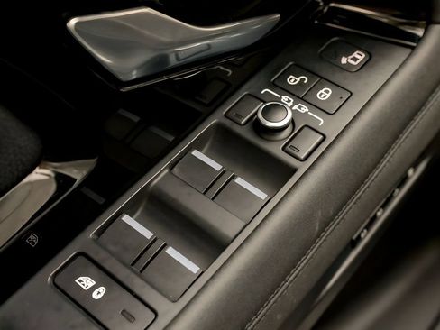Used 2020 Land Rover Range Rover Evoque SE AWD/4WD image 33